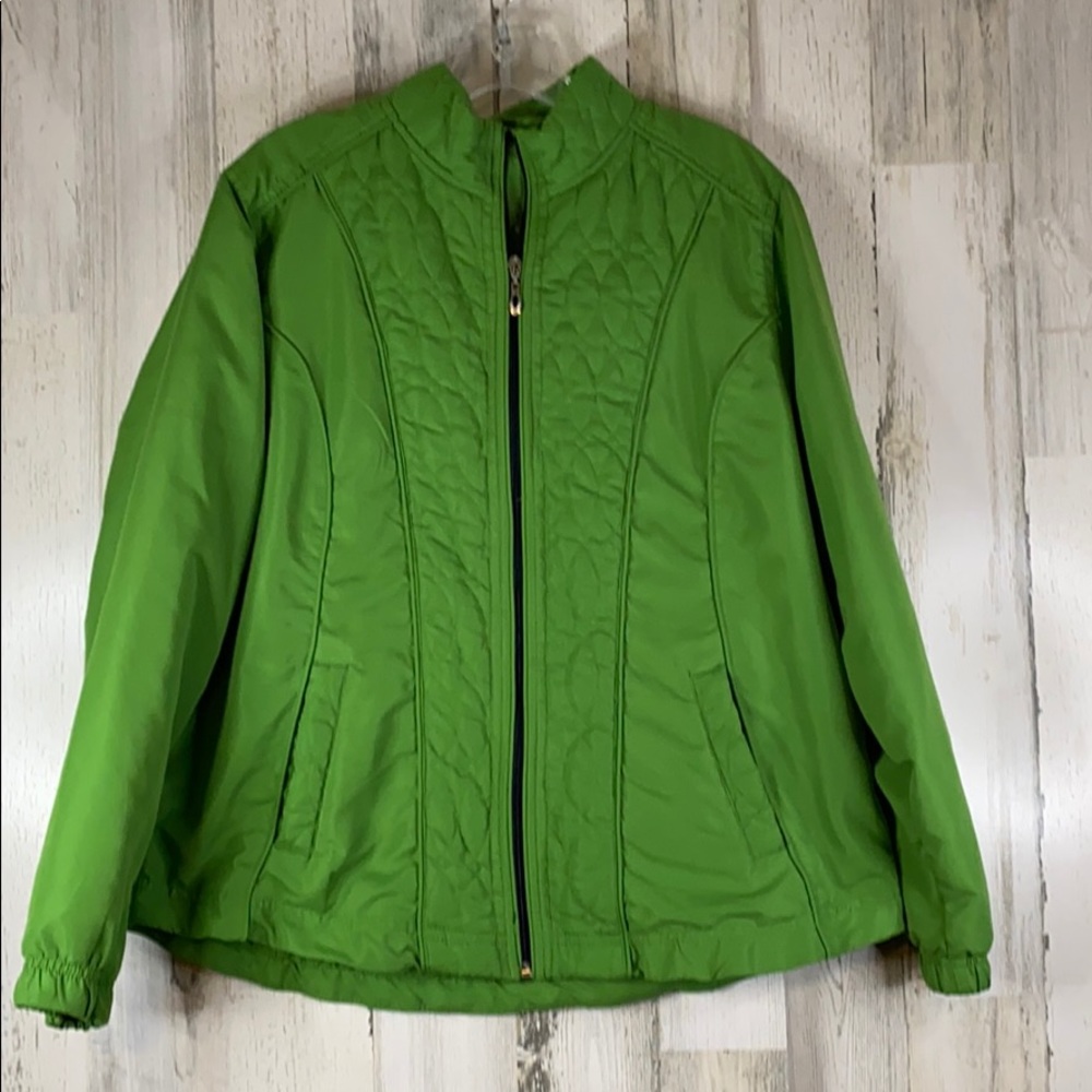 Three Hearts Woman’s Light Weight Green Jacket LG